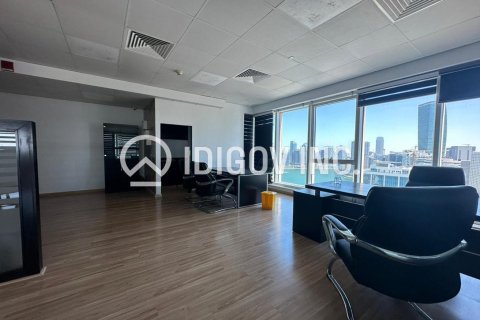 Снять в аренду офис в Churchill Towers, Бизнес-Бэй, Дубай: 87м², № 38321 - фото 7