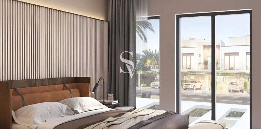 Maison de ville à Dubai Investment Park, Dubai, 5 chambres, 256 m², № 68143