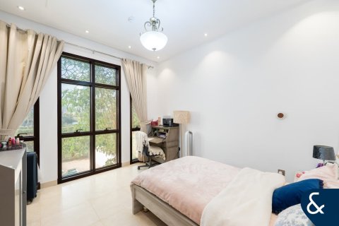 Купить виллу в Jumeirah Park Homes, Jumeirah Park, Дубай: 4 спальни, 733м², № 78975 - фото 22