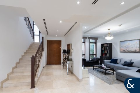 Купить виллу в Jumeirah Park Homes, Jumeirah Park, Дубай: 4 спальни, 733м², № 78975 - фото 4