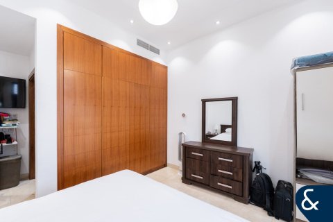 Купить виллу в Jumeirah Park Homes, Jumeirah Park, Дубай: 4 спальни, 733м², № 78975 - фото 15