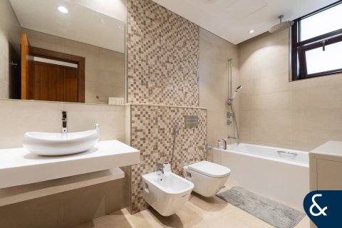 Купить виллу в Jumeirah Park Homes, Jumeirah Park, Дубай: 4 спальни, 733м², № 78975 - фото 18