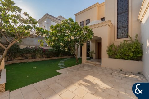 Купить виллу в Jumeirah Park Homes, Jumeirah Park, Дубай: 4 спальни, 733м², № 78975 - фото 27