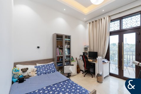 Купить виллу в Jumeirah Park Homes, Jumeirah Park, Дубай: 4 спальни, 733м², № 78975 - фото 23