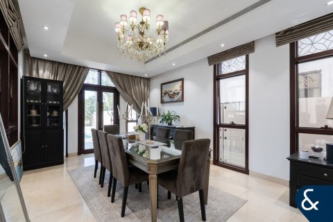 Купить виллу в Jumeirah Park Homes, Jumeirah Park, Дубай: 4 спальни, 733м², № 78975 - фото 6