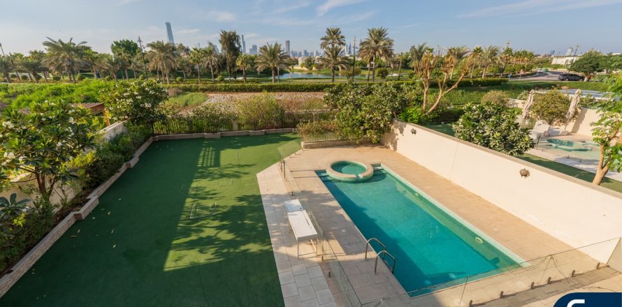 Вилла в Jumeirah Park Homes, Jumeirah Park, Дубай, 4 спальни, 733м², № 78975