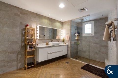 Купить виллу в Springs 15, The Springs, Дубай: 3 спальни, 290м², № 78976 - фото 16