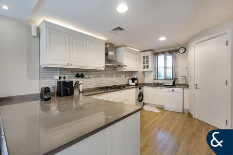 Купить виллу в Springs 15, The Springs, Дубай: 3 спальни, 290м², № 78976 - фото 7