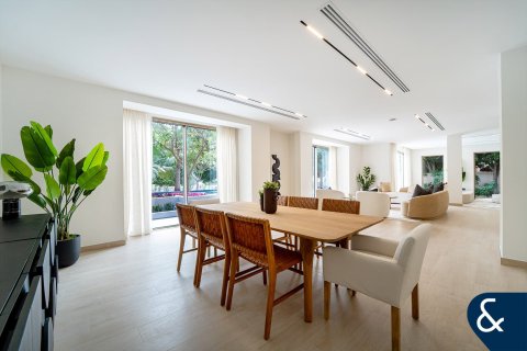 Villa en Victory Heights, Dubai Sports City, Dubai, 5 dormitorios, 557 m², № 78969 - foto 8