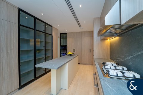 Villa en Victory Heights, Dubai Sports City, Dubai, 5 dormitorios, 557 m², № 78969 - foto 5