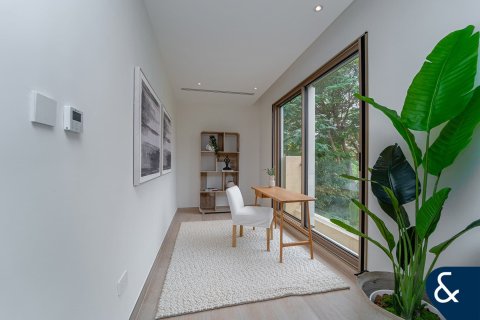 Villa en Victory Heights, Dubai Sports City, Dubai, 5 dormitorios, 557 m², № 78969 - foto 12