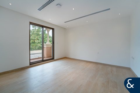 Villa en Victory Heights, Dubai Sports City, Dubai, 5 dormitorios, 557 m², № 78969 - foto 16