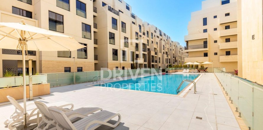 Квартира в Mirdif Hills, Мирдиф, Дубай, 3 спальни, 182м², № 19258