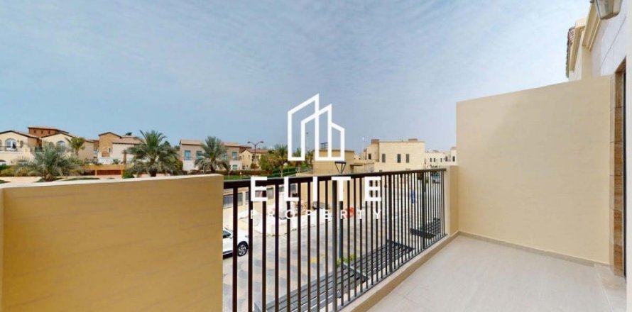 Maison de ville à Dubai, 3 chambres, 204 m², № 38653