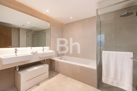 Apartment in Al Wasl, Dubai 3 bedrooms, 201 sq.m. № 21311 - photo 18