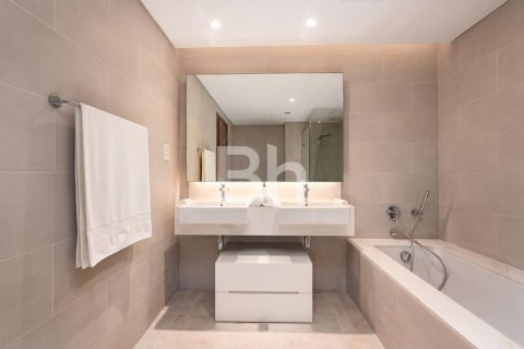 Apartment in Al Wasl, Dubai 3 bedrooms, 201 sq.m. № 21311 - photo 19