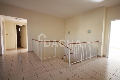Villa in Meadows, Dubai 6 bedrooms, 464.5 sq.m. № 7013 - photo 7
