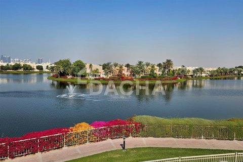 Villa in Meadows, Dubai 6 bedrooms, 464.5 sq.m. № 7013 - photo 1