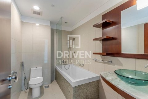 Apartment in World Trade Center, Dubai 2 bedrooms, 116.04 sq.m. № 129641 - photo 10
