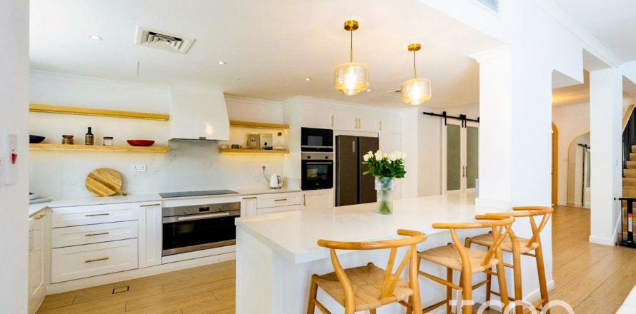 Вилла в Арабиан Ранчес, Дубай, 3 спальни, 209.5м², № 138016
