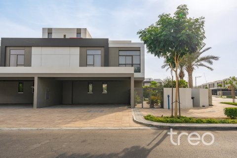 Villa in Dubai South (Dubai World Central), Dubai 5 bedrooms, 390.47 sq.m. № 138015 - photo 24