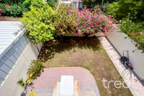 Villa en The Springs, Dubai, 3 dormitorios, 228.08 m², № 138023 - foto 3