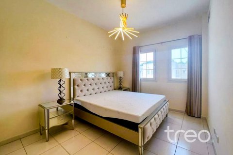Villa en The Springs, Dubai, 3 dormitorios, 228.08 m², № 138023