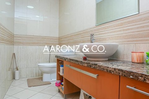 Appartement à Dubai Marina, Dubai, 2 chambres, 183.9 m², № 78380 - photo 7