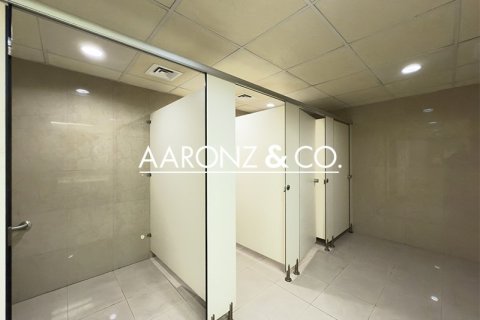 Office in Dubai Investment Park, Dubai 4014.9 sq.m. № 78395 - photo 14