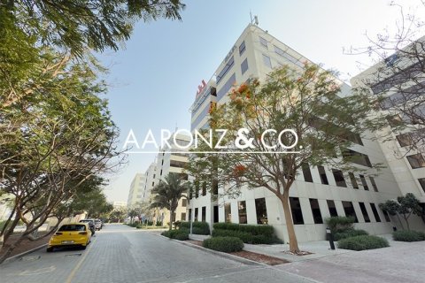 Office in Dubai Investment Park, Dubai 4014.9 sq.m. № 78395 - photo 16