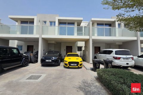 Adosado en Dubai, 3 dormitorios, 112.2 m², № 40443 - foto 1