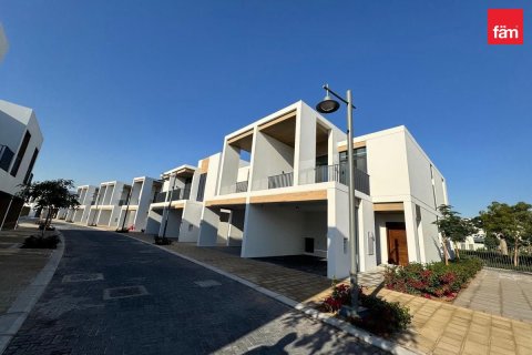 Villa en Dubai, 3 dormitorios, 131.4 m², № 9802 - foto 1