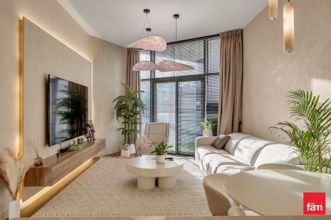 Apartment in Business Bay, Dubai 2 bedrooms, 131 sq.m. № 49392 - photo 1