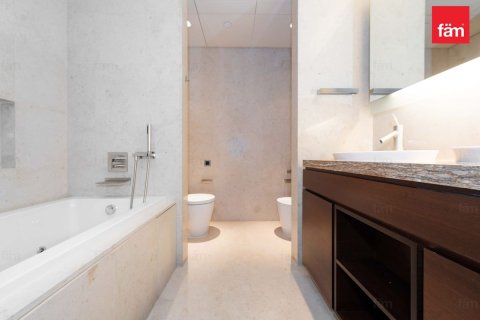 Купить квартиру в Даунтаун Дубай (Даунтаун Бурдж Дубай), Дубай: 2 спальни, 159.4м², № 89534 - фото 20