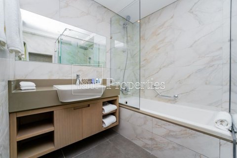 Apartment in Downtown Dubai (Downtown Burj Dubai), Dubai 3 bedrooms, 245 sq.m. № 93621 - photo 14