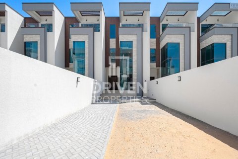 Townhouse in Jumeirah Village Circle, Dubai 4 bedrooms, 362 sq.m. № 87141 - photo 18