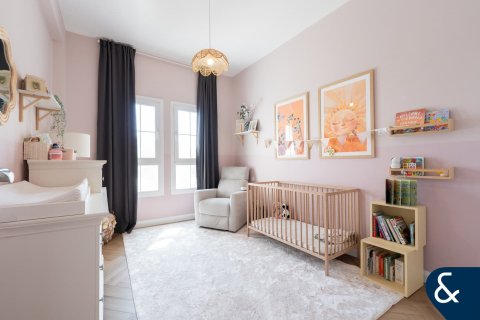 Купить виллу в Арабиан Ранчес, Дубай: 3 спальни, 219м², № 75823 - фото 8