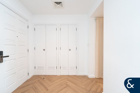 Купить виллу в Арабиан Ранчес, Дубай: 3 спальни, 219м², № 75823 - фото 27