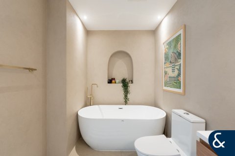 Купить виллу в Арабиан Ранчес, Дубай: 3 спальни, 219м², № 75823 - фото 11