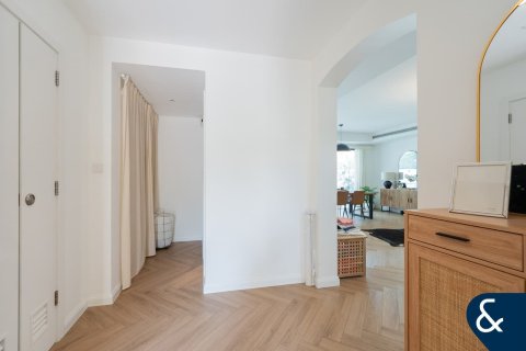 Купить виллу в Арабиан Ранчес, Дубай: 3 спальни, 219м², № 75823 - фото 28