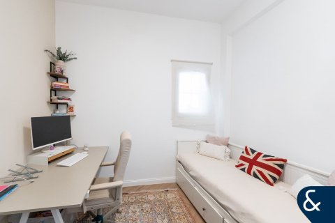 Купить виллу в Арабиан Ранчес, Дубай: 3 спальни, 219м², № 75823 - фото 19