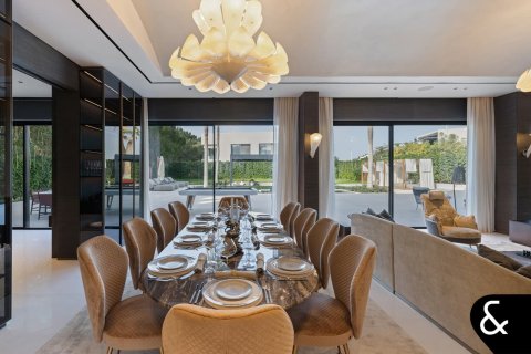 Villa in Al Barari, Dubai 5 bedrooms, 862 sq.m. № 75830 - photo 6