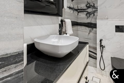 Villa in Al Barari, Dubai 5 bedrooms, 862 sq.m. № 75830 - photo 26