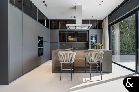 Villa in Al Barari, Dubai 5 bedrooms, 862 sq.m. № 75830 - photo 8