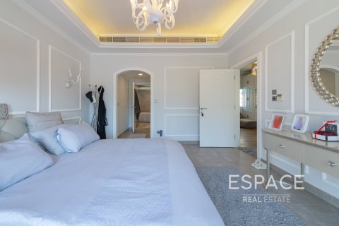 Villa in Meadows 1, Meadows, Dubai 4 bedrooms, 332 sq.m. № 61816 - photo 13