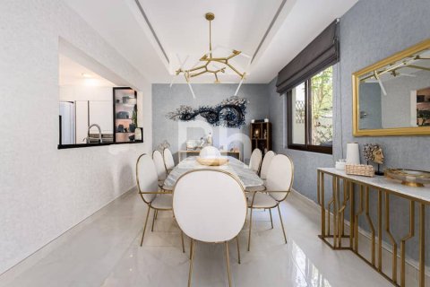 Villa en Reem, Dubai, 3 dormitorios, 299 m², № 23366 - foto 1
