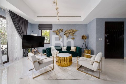 Villa en Reem, Dubai, 3 dormitorios, 299 m², № 23366 - foto 15