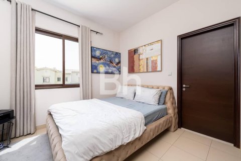 Villa en Reem, Dubai, 3 dormitorios, 299 m², № 23366 - foto 9