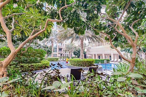 Купить квартиру в Даунтаун Дубай (Даунтаун Бурдж Дубай), Дубай: 3 спальни, 135м², № 60660 - фото 4