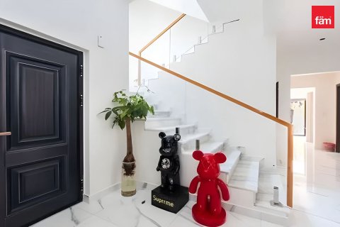 Villa in Dubai 8 bedrooms, 1333.3 sq.m. № 60633 - photo 8
